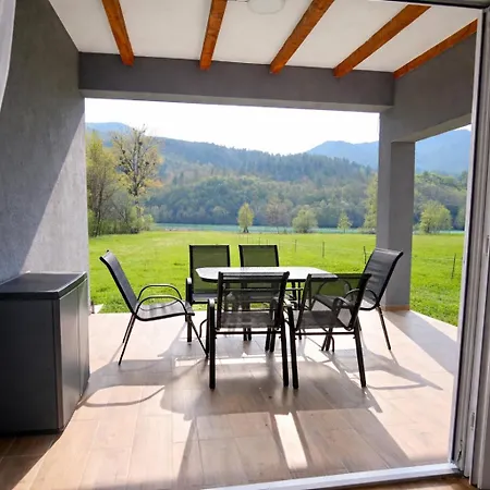 Casa de Férias Kucica Na Drini Minja